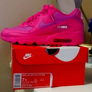 Nike air max 90 ltr (gs) Laser Fuchsia color. size 7youth and size 8 for women.